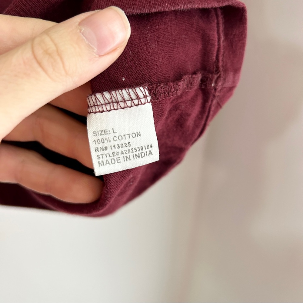 Burgundy Colorado Graphic Crop Top - Picture 3 of 4